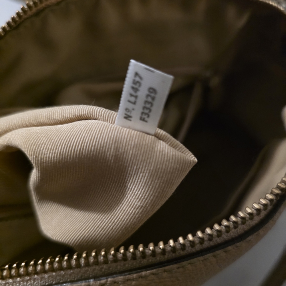 Coach Tan Leather Shoulder Bag with Signature Pouch See Pic 2 For Pouch - Picture 10 of 16